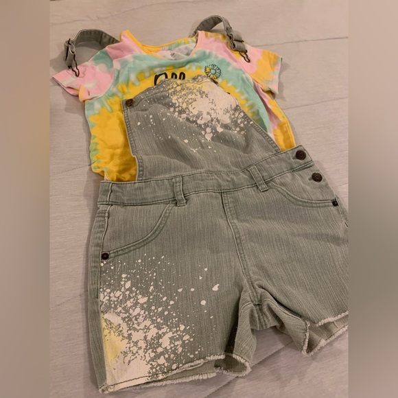 Girl’s overall shorts & tshirt Bundle/set. EUC size L(14-16) - Picture 3 of 5